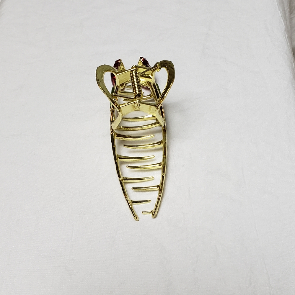 🌹 Giant Red Rose Jaw Hair Clip - Picture 4 of 7